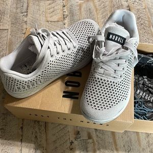 CONCRETE SUEDE TRAINER * W8/M6.5